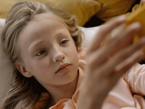 Should Parents Check Their Teen’s Phone? A Balanced Approach
