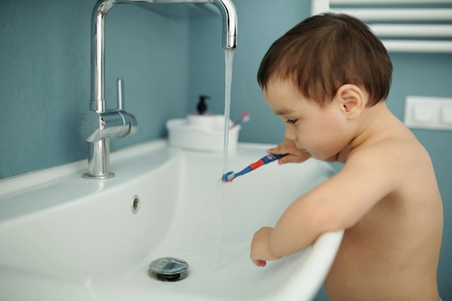 What Should I Do When My Child Cries and Clings at Preschool Drop-Off