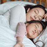 Your Child Only Wants to Sleep With You? It’s Not Spoiling — Just a Normal Stage