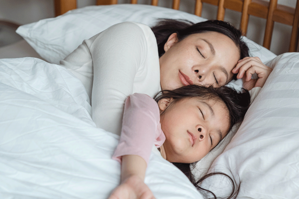 Your Child Only Wants to Sleep With You? It’s Not Spoiling — Just a Normal Stage