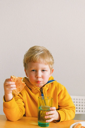 Baby Only Wants Mom at Night Advice for Tired Parents