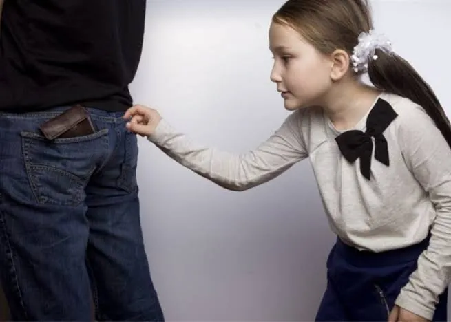 How to Handle Child Stealing from Parents