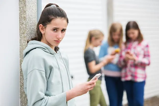 How to Help Child Deal with Cyberbullying
