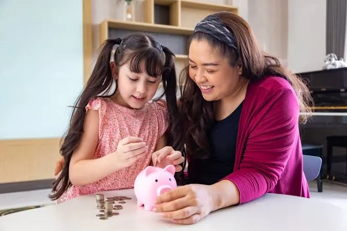 How to Teach Child the Value of Money